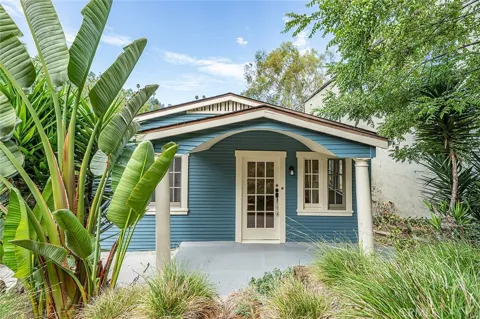 3322 Hamilton Way