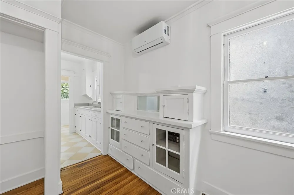3322 Hamilton Way Los Angeles, CA 90026