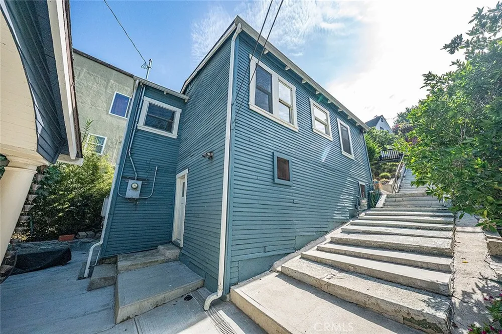 3322 Hamilton Way Los Angeles, CA 90026