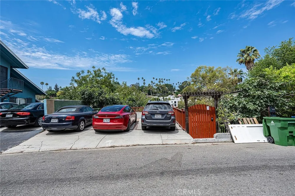 3322 Hamilton Way Los Angeles, CA 90026