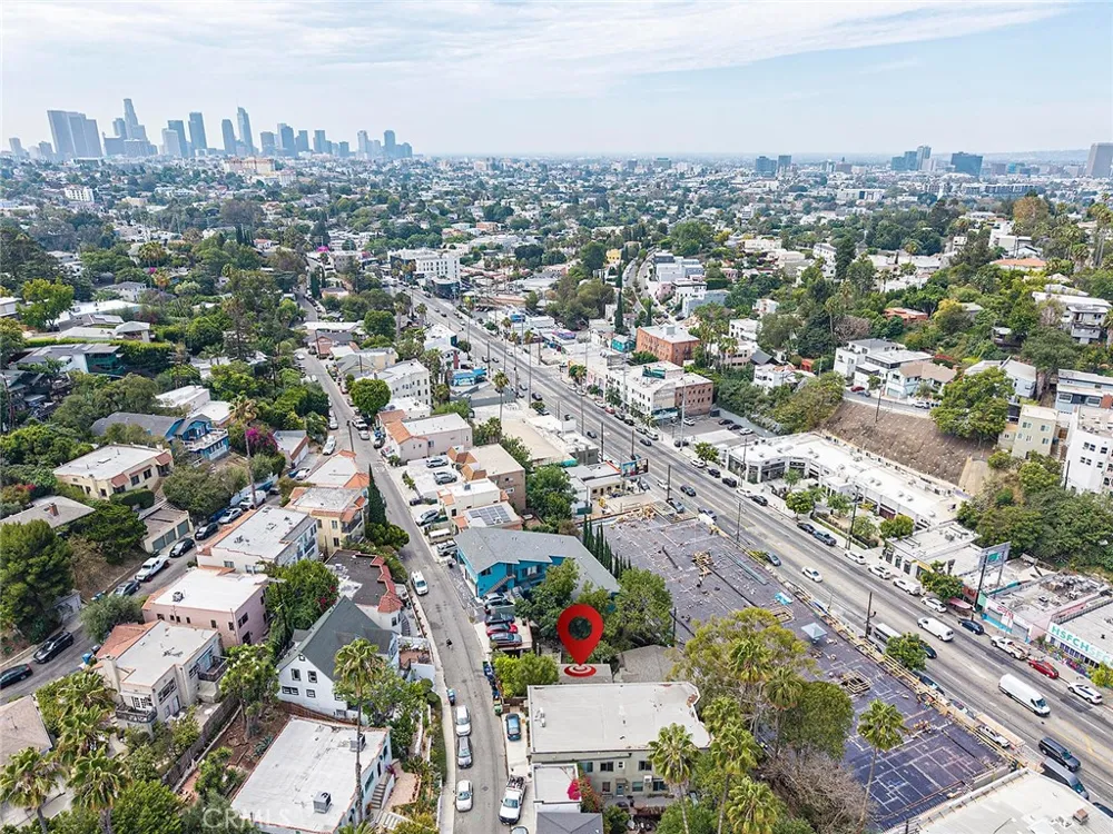 3322 Hamilton Way Los Angeles, CA 90026