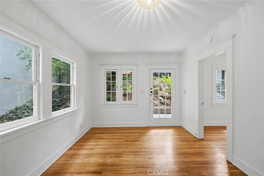 3322 Hamilton Way Los Angeles, CA 90026