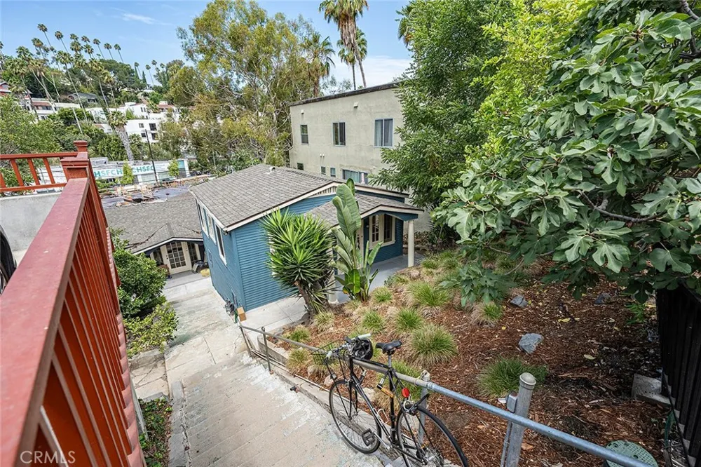 3322 Hamilton Way Los Angeles, CA 90026