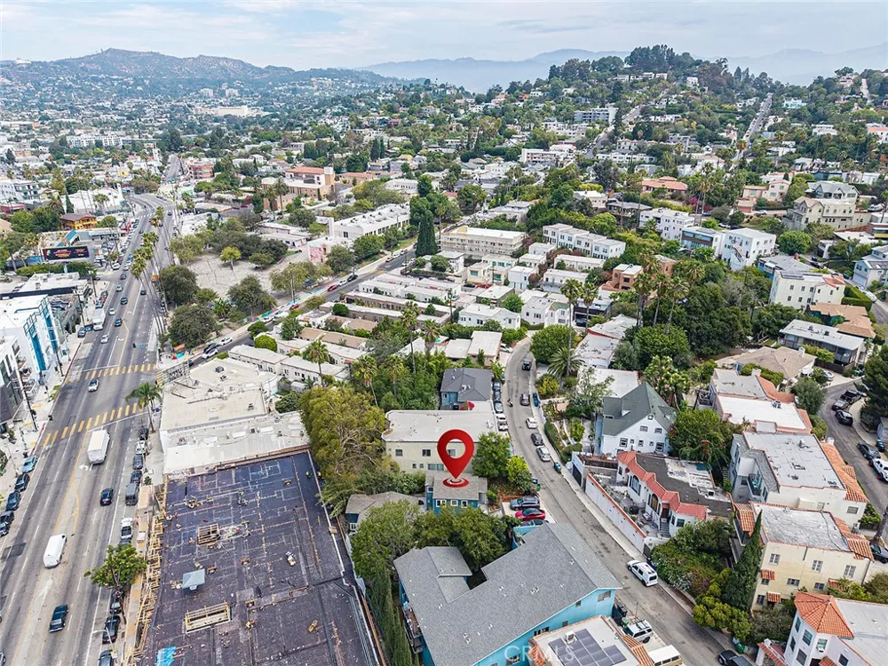 3322 Hamilton Way Los Angeles, CA 90026