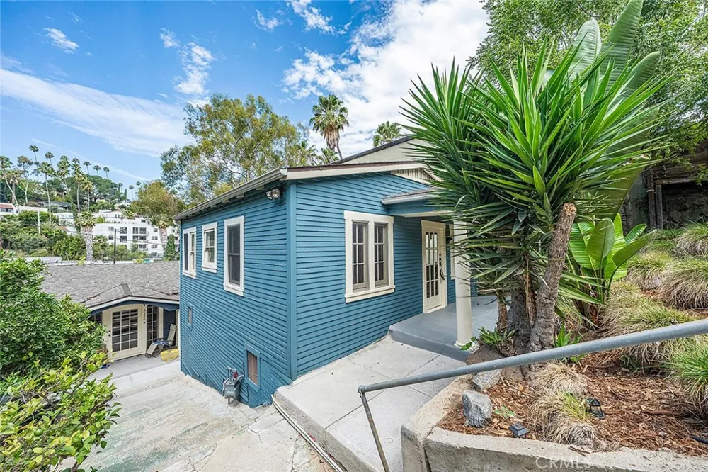 3322 Hamilton Way Los Angeles, CA 90026