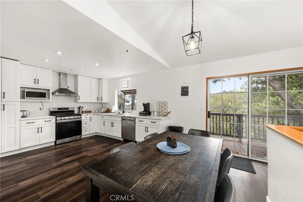 1541 Krause Lane Lake Arrowhead, CA 92352