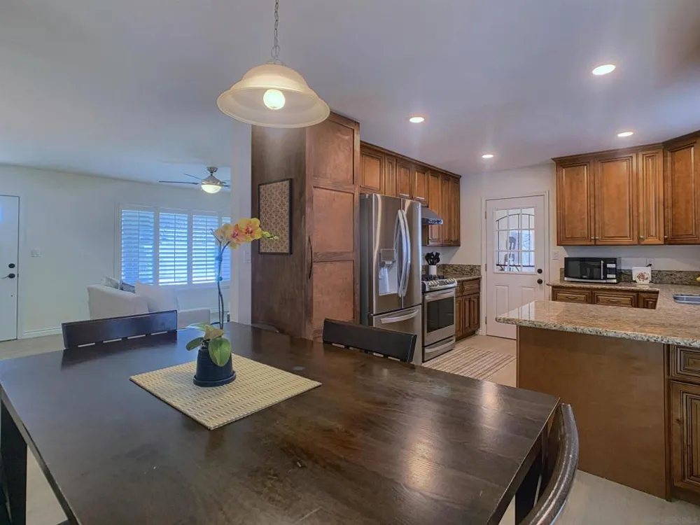 9077 KAY JAY LANE Lakeside, CA 92040