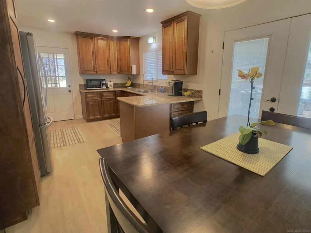 9077 KAY JAY LANE Lakeside, CA 92040