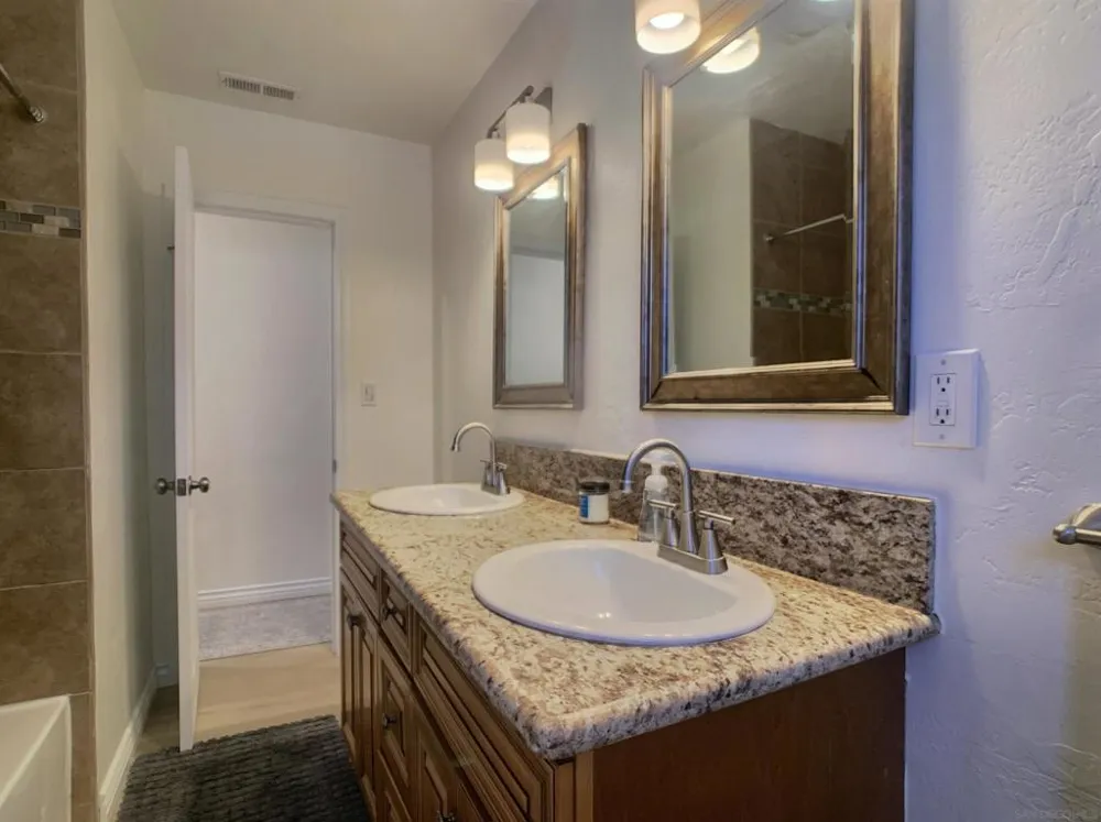 9077 KAY JAY LANE Lakeside, CA 92040