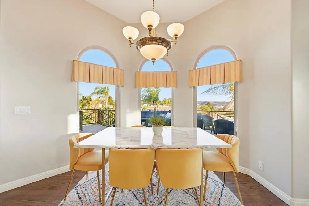 14040 Iris Lane Poway, CA 92064