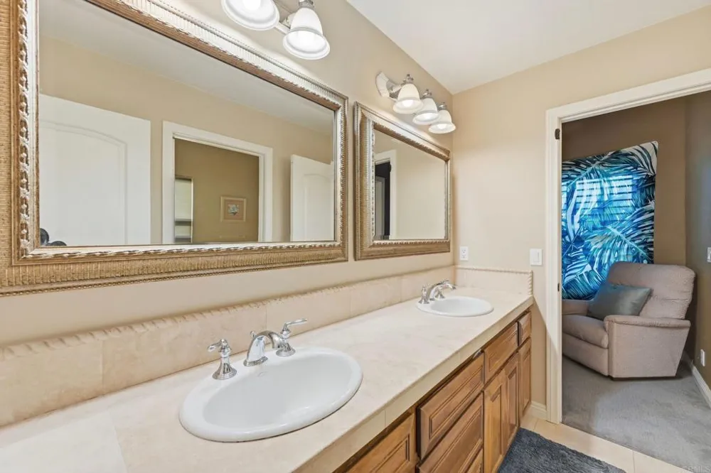 14040 Iris Lane Poway, CA 92064