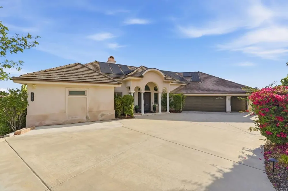 14040 Iris Lane Poway, CA 92064