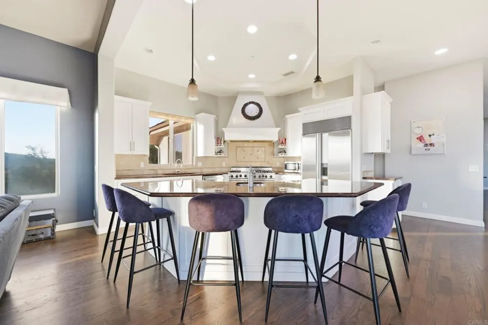 14040 Iris Lane Poway, CA 92064