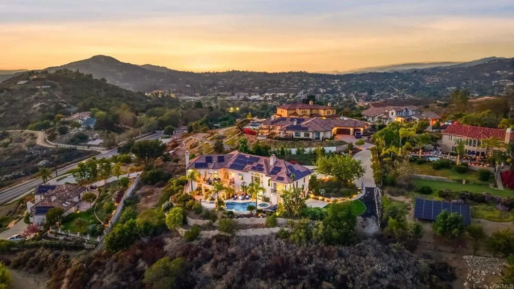 14040 Iris Lane Poway, CA 92064