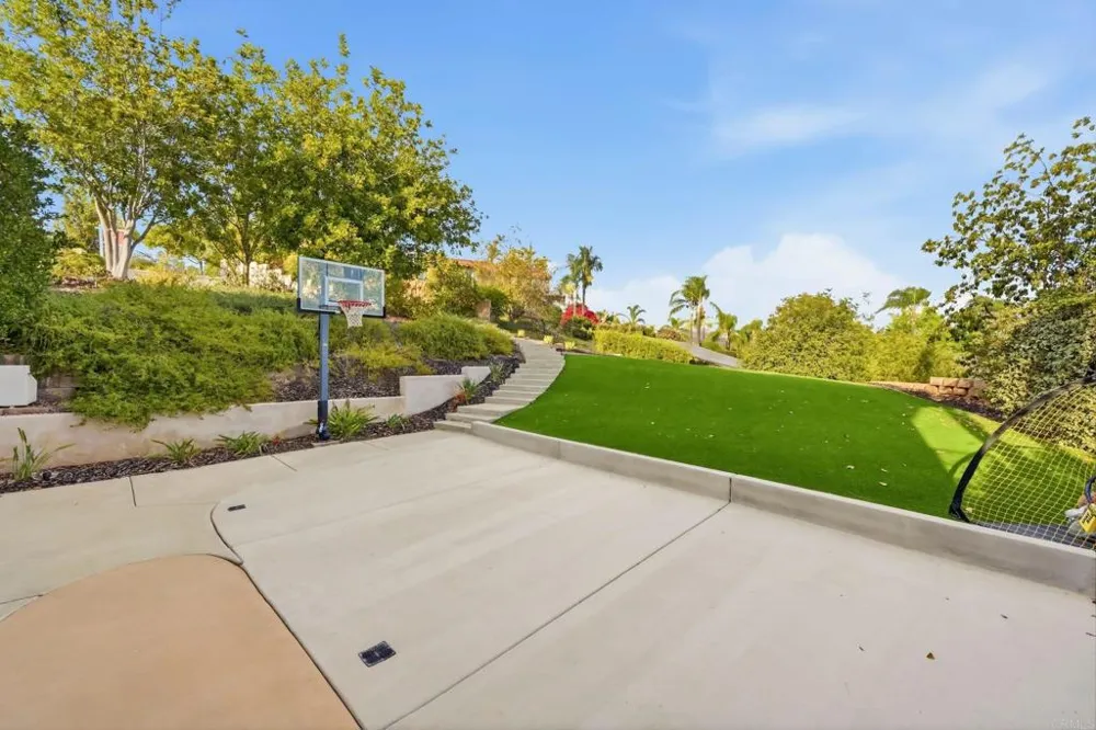 14040 Iris Lane Poway, CA 92064
