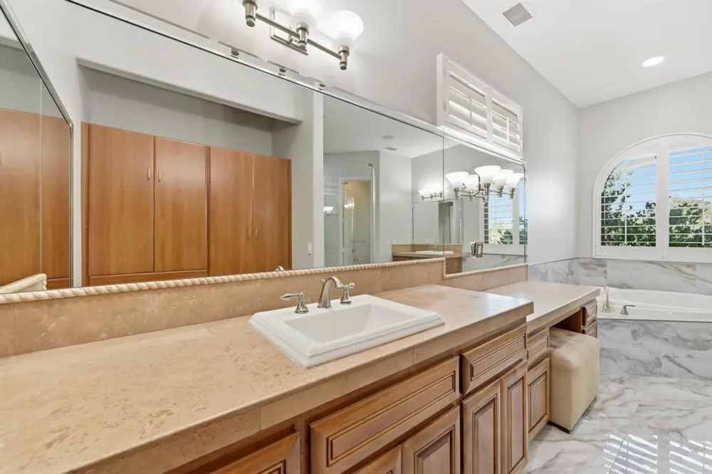 14040 Iris Lane Poway, CA 92064