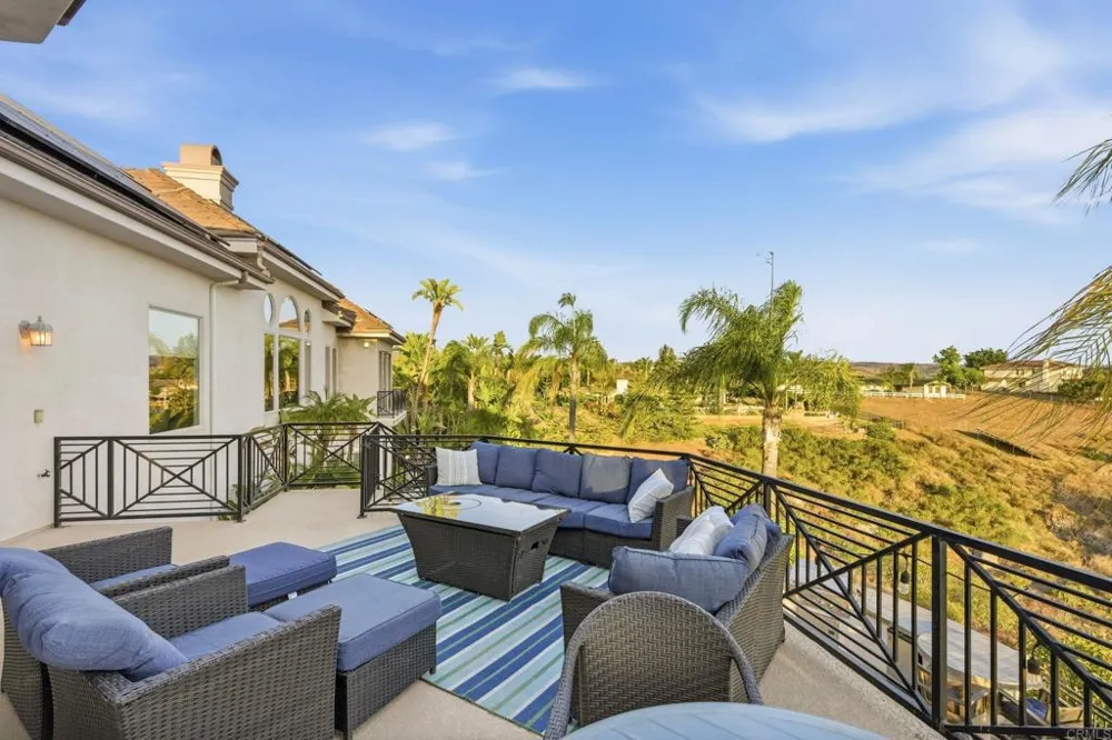 14040 Iris Lane Poway, CA 92064