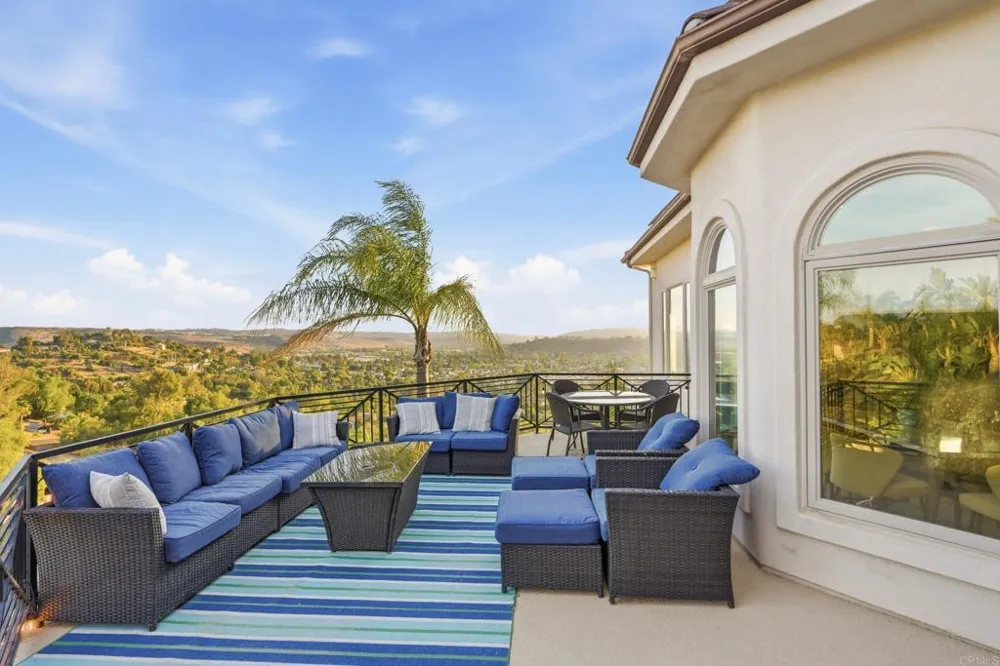 14040 Iris Lane Poway, CA 92064