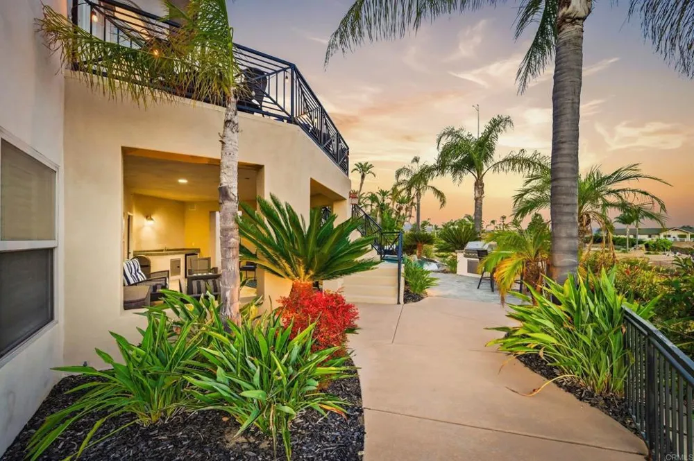 14040 Iris Lane Poway, CA 92064