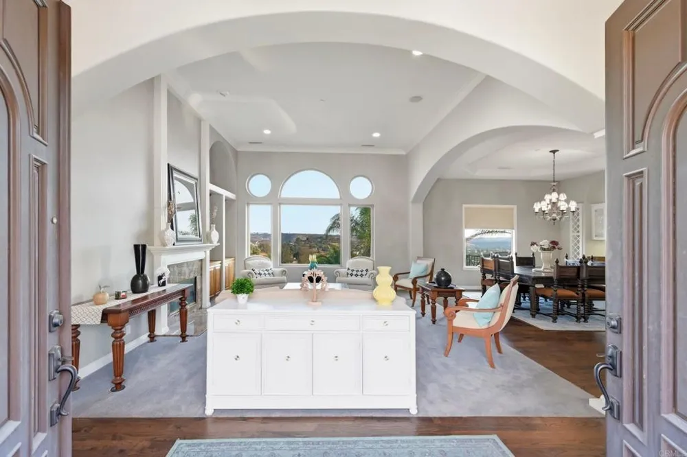 14040 Iris Lane Poway, CA 92064