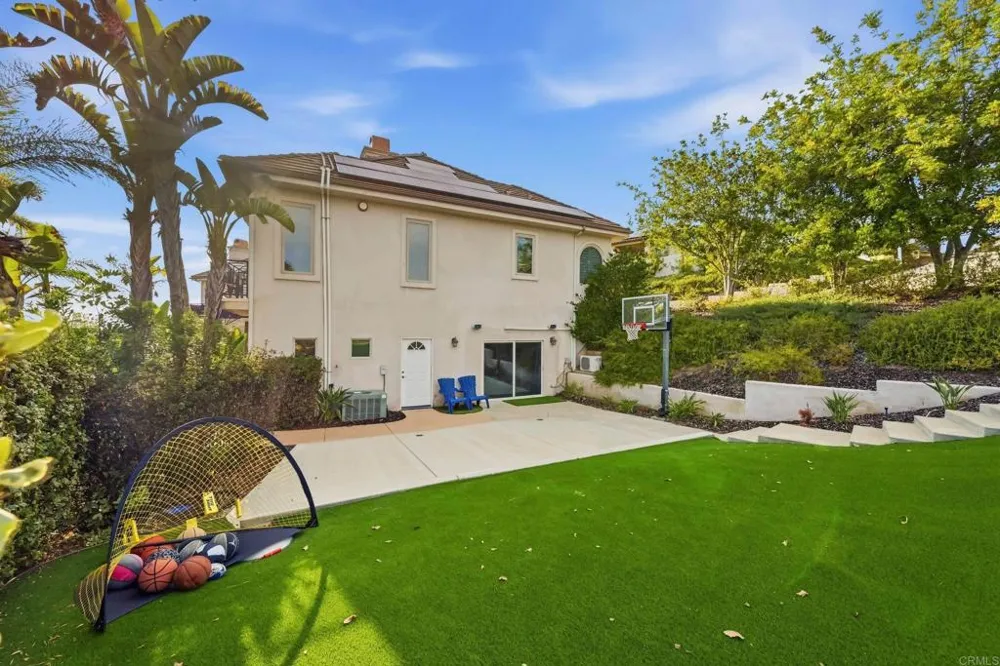 14040 Iris Lane Poway, CA 92064