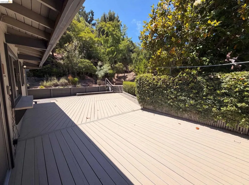 612 Tahos Rd Orinda, CA 94563