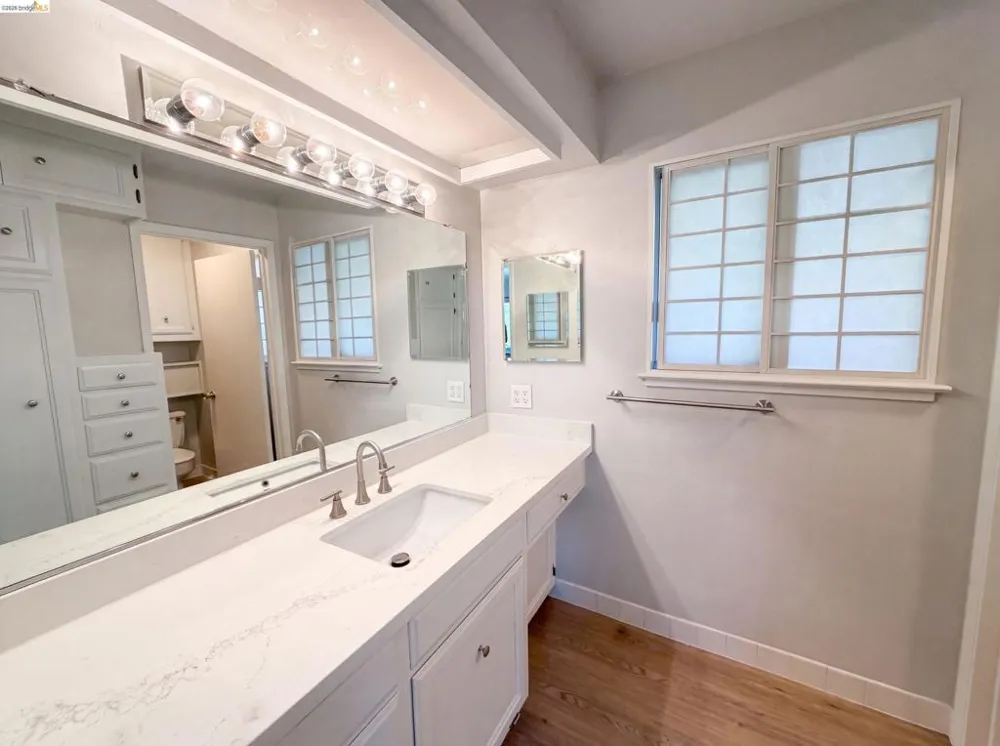 612 Tahos Rd Orinda, CA 94563