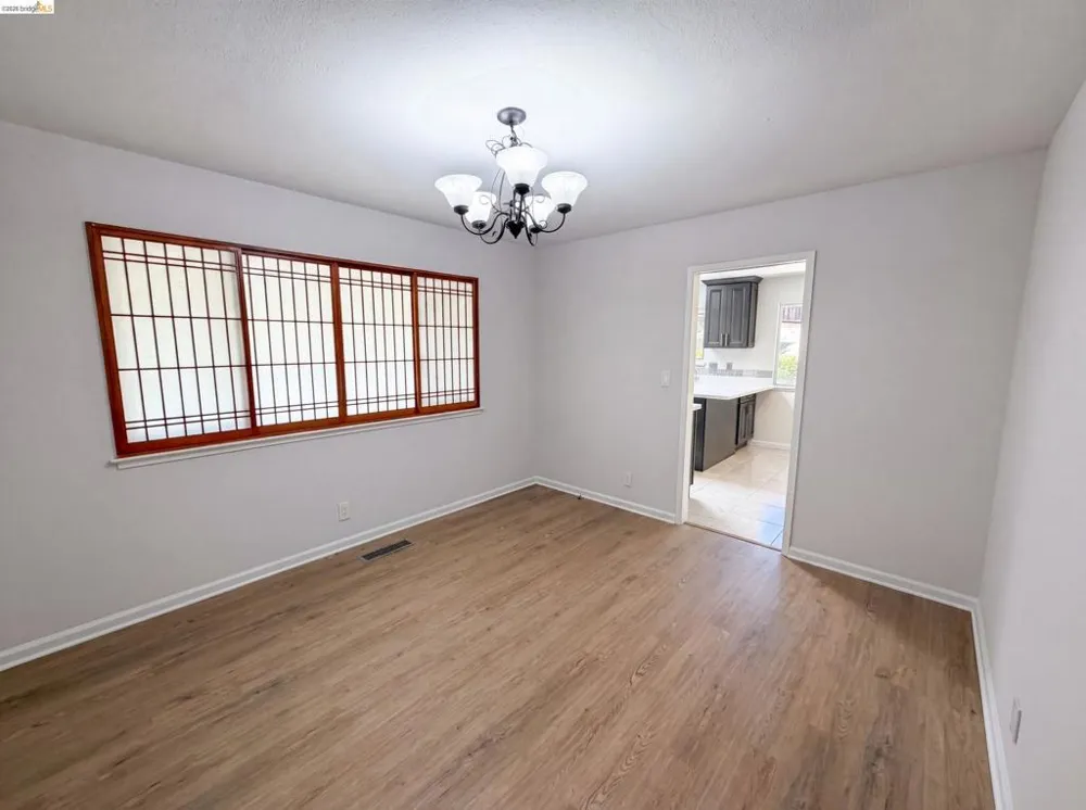 612 Tahos Rd Orinda, CA 94563