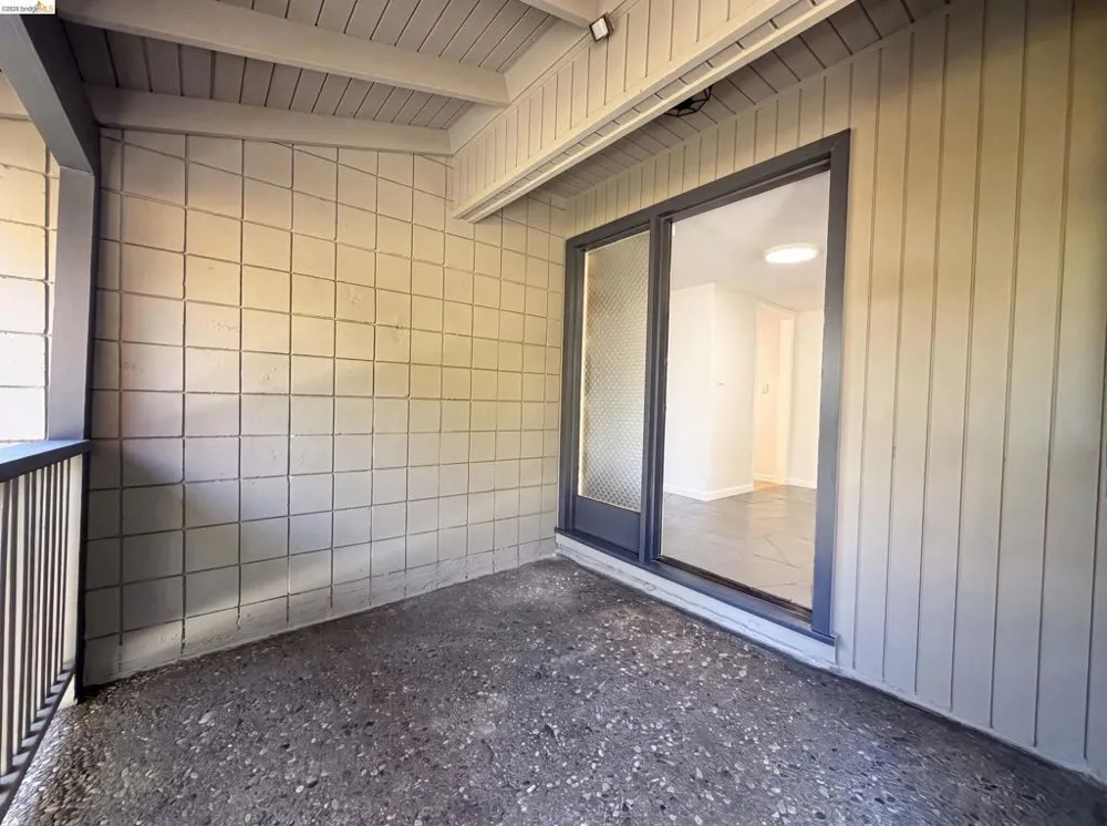 612 Tahos Rd Orinda, CA 94563