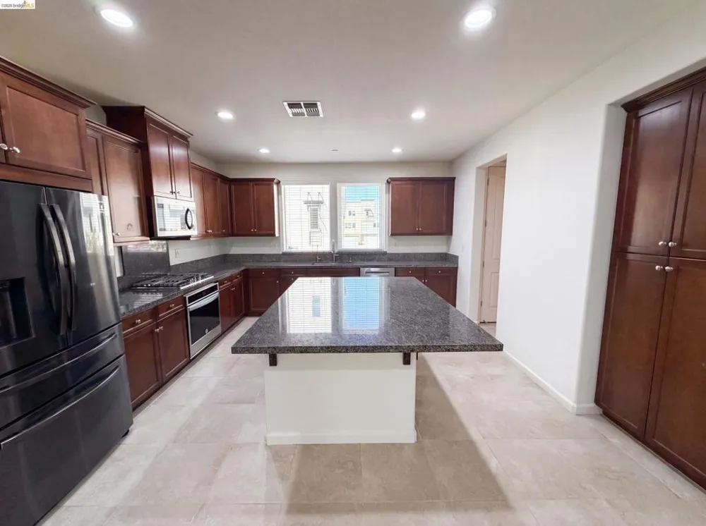 5731 El Dorado Ln Dublin, CA 94568