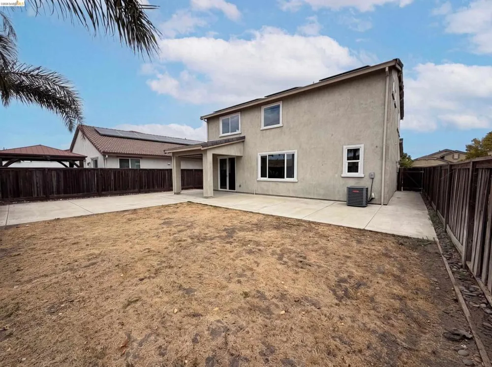 1519 Sycamore Dr Oakley, CA 94561