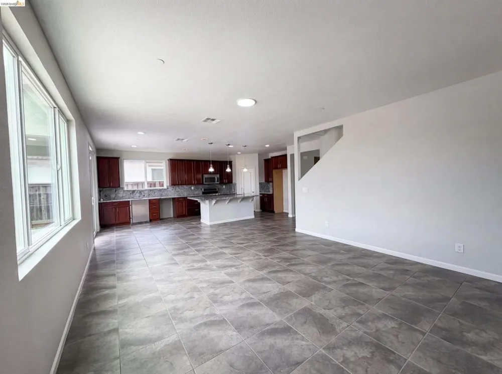 1519 Sycamore Dr Oakley, CA 94561