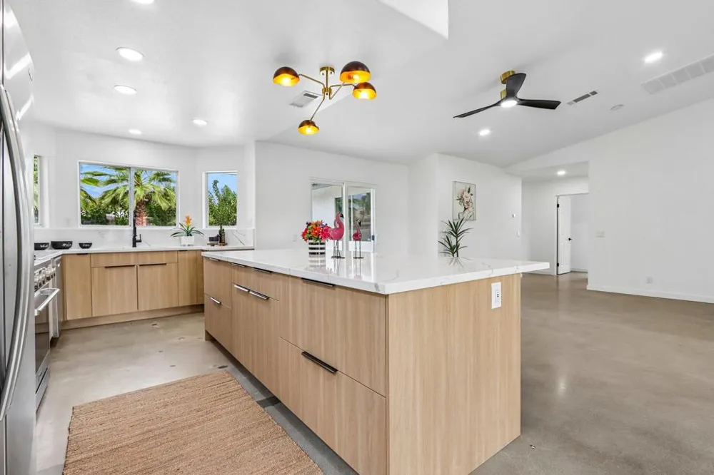 1941 Marguerite Street Palm Springs, CA 92264