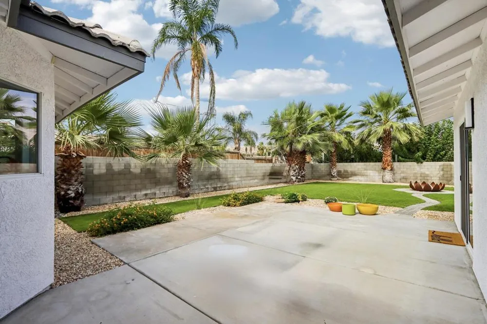 1941 Marguerite Street Palm Springs, CA 92264