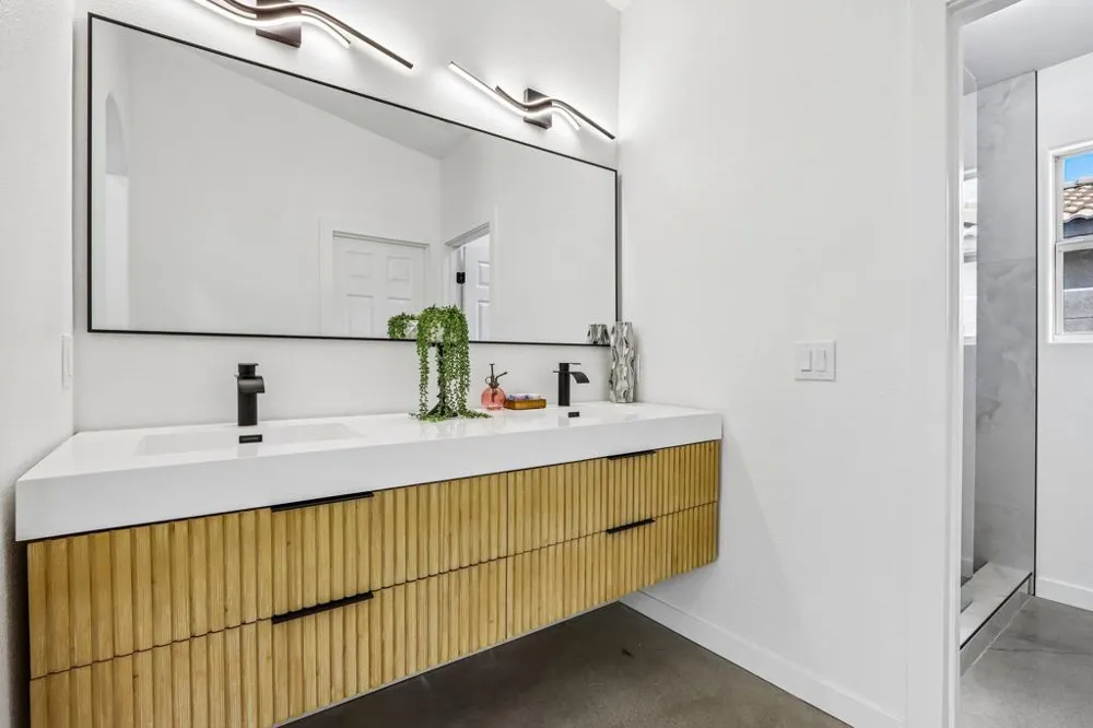 1941 Marguerite Street Palm Springs, CA 92264