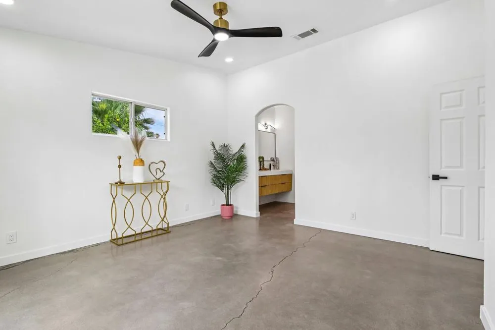 1941 Marguerite Street Palm Springs, CA 92264