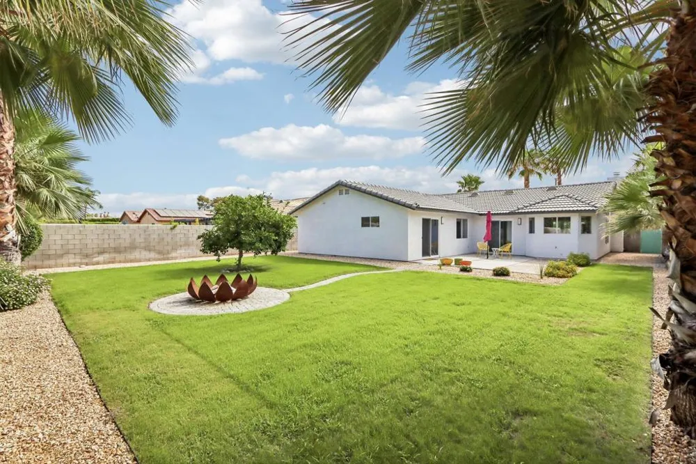 1941 Marguerite Street Palm Springs, CA 92264