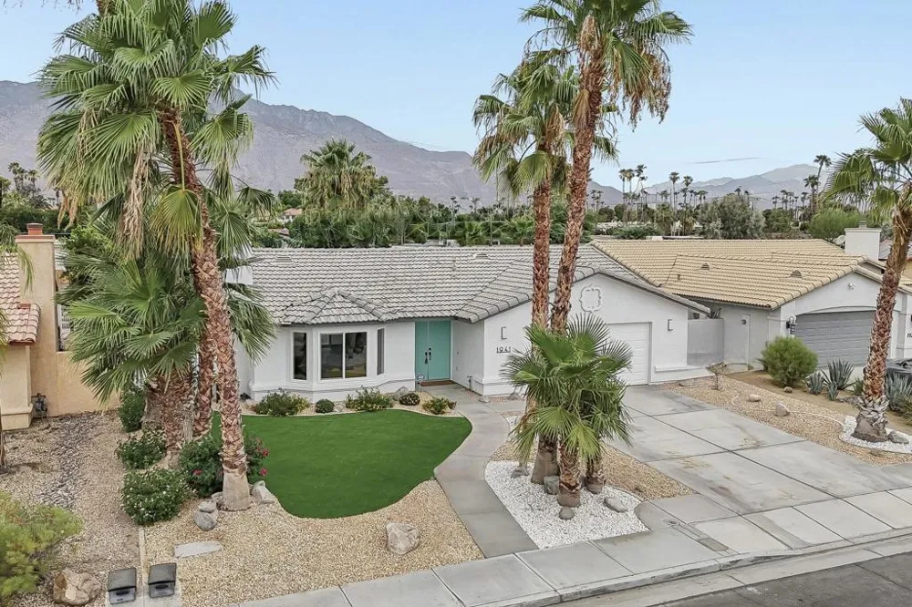 1941 Marguerite Street Palm Springs, CA 92264