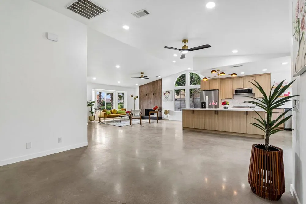 1941 Marguerite Street Palm Springs, CA 92264