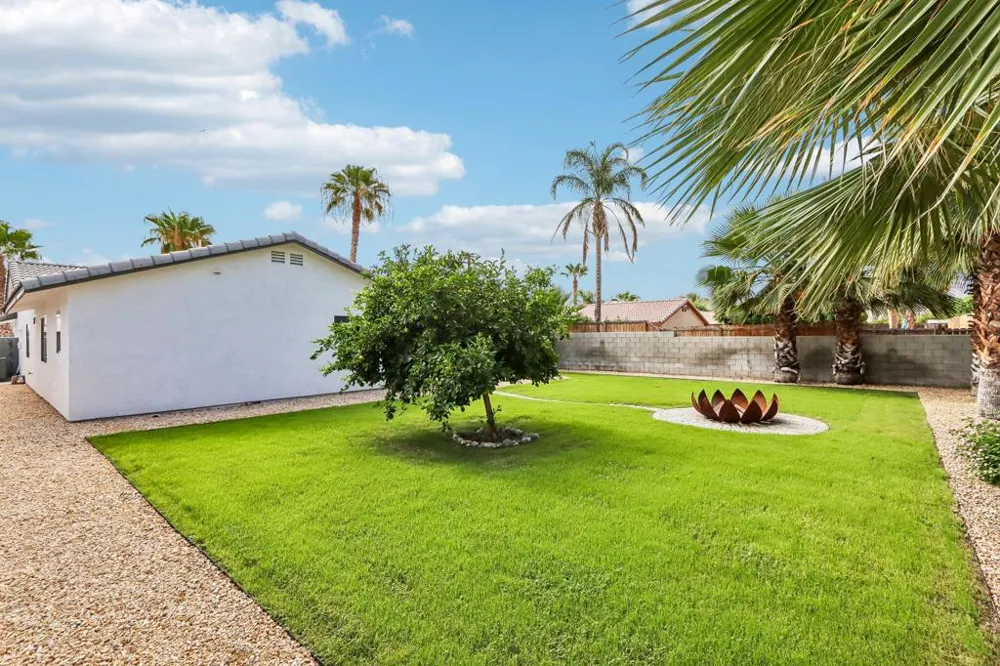 1941 Marguerite Street Palm Springs, CA 92264