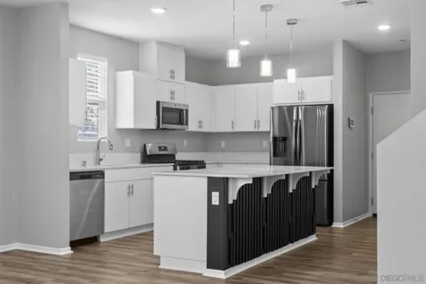 5223 Surfwalk Way #111