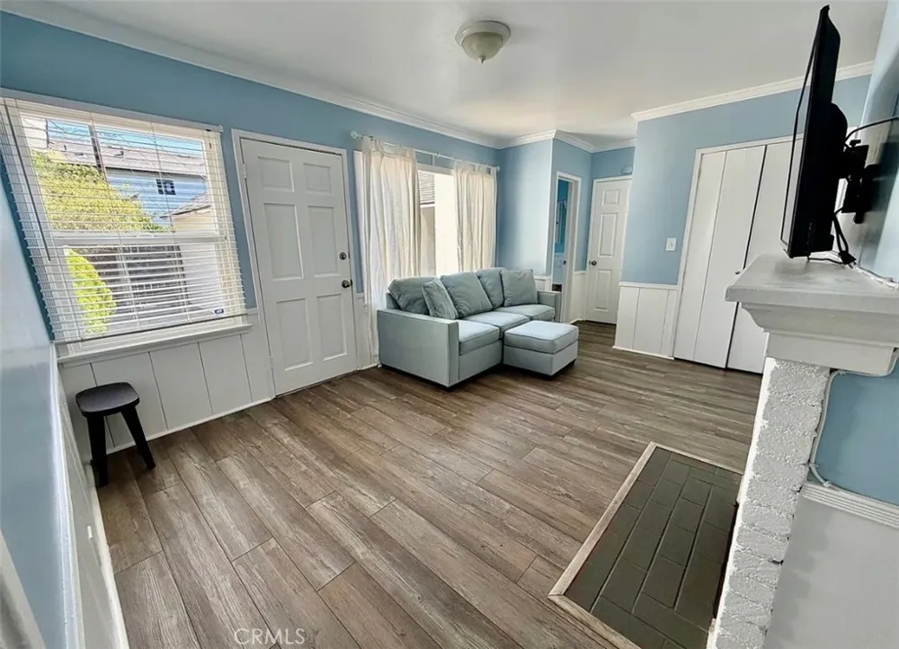 12454 Kling Studio City, CA 91604