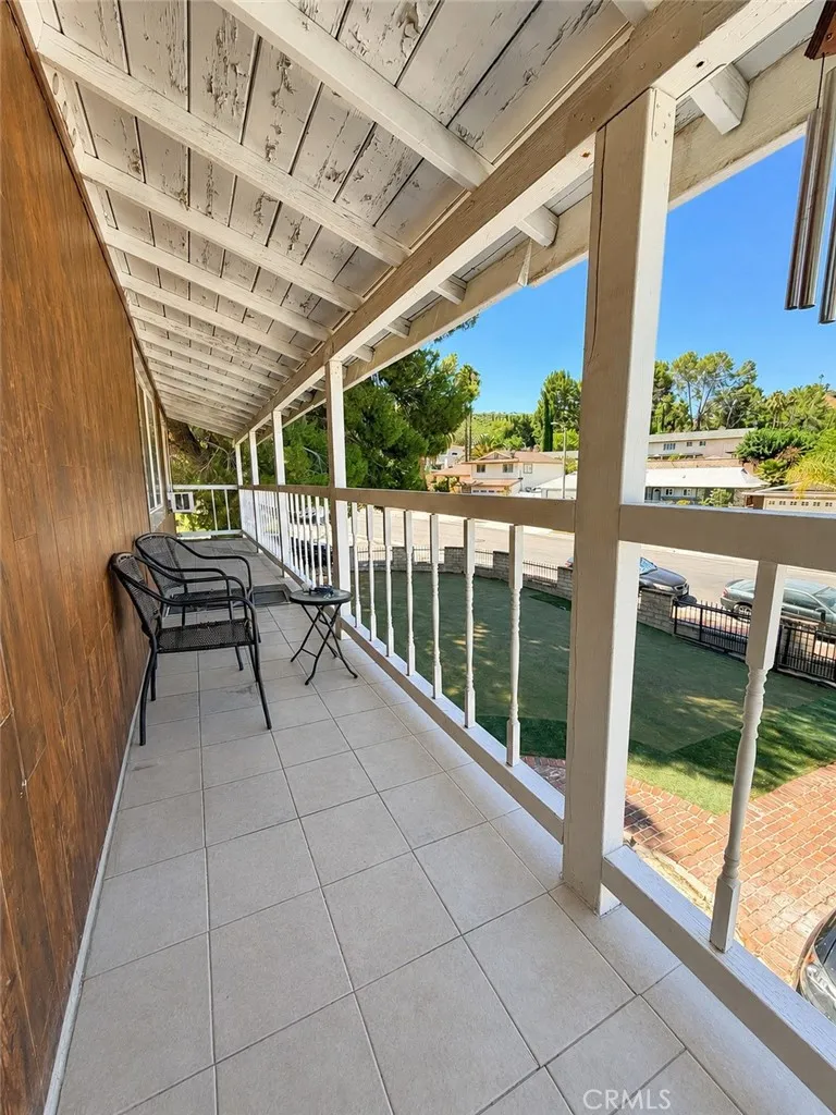 18925 Cedar Valley Newhall, CA 91321