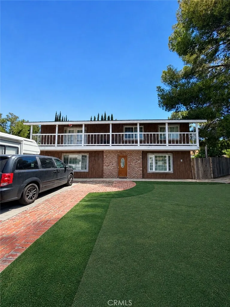 18925 Cedar Valley Newhall, CA 91321