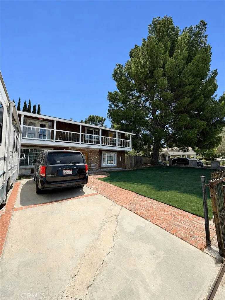 18925 Cedar Valley Newhall, CA 91321