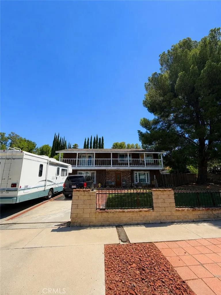 18925 Cedar Valley Newhall, CA 91321