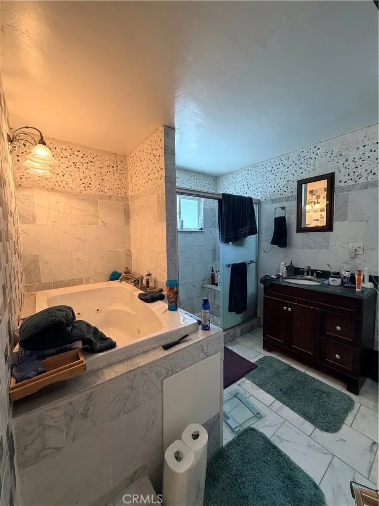 18925 Cedar Valley Newhall, CA 91321