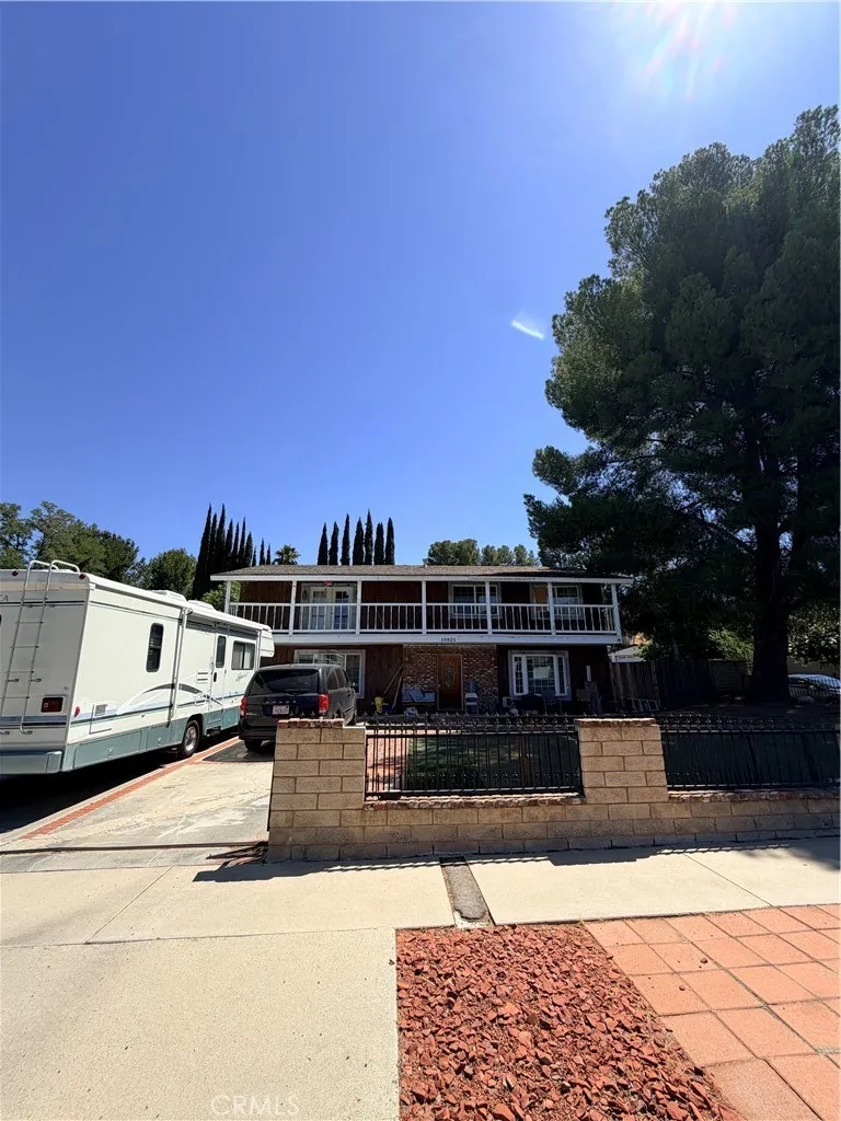 18925 Cedar Valley Newhall, CA 91321