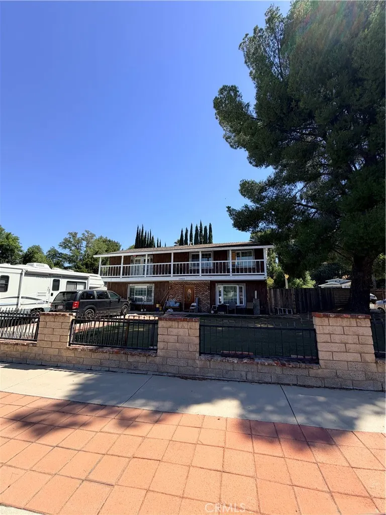 18925 Cedar Valley Newhall, CA 91321