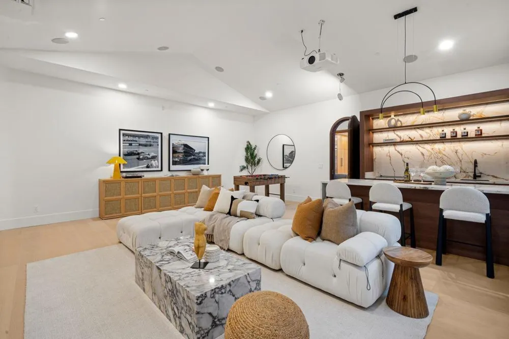 15 San Juan Avenue Menlo Park, CA 94025